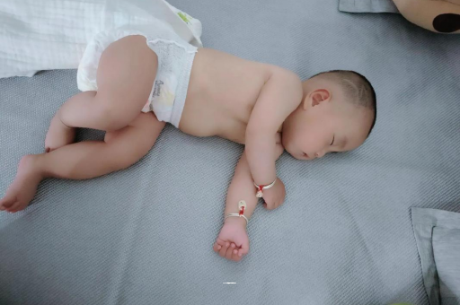 沁阳宝宝积食发烧怎么处理